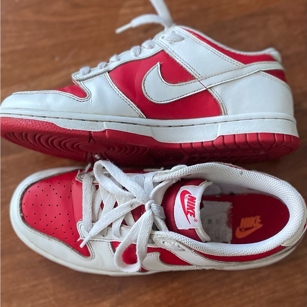 Nike Dunk Low
Championship Red Women’s 7.5 | Boy’s 6.5 Y